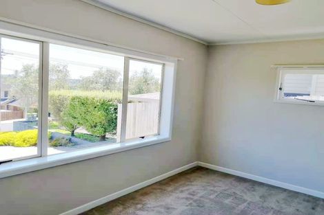 Photo of property in 76 Browns Bay Road, Rothesay Bay, Auckland, 0630