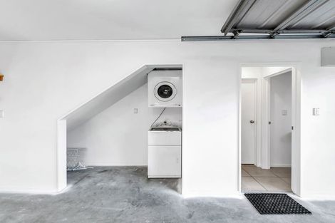 Photo of property in 4/1010 Colombo Street, St Albans, Christchurch, 8014