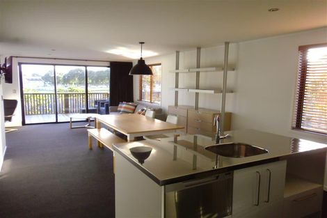 Photo of property in 9a-e Moulton Street, Moturoa, New Plymouth, 4310