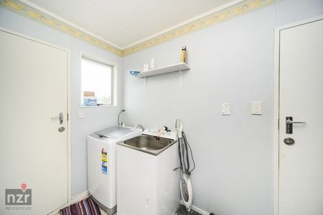 Photo of property in Charleville Court, 1/225 Ruahine Street, Roslyn, Palmerston North, 4414