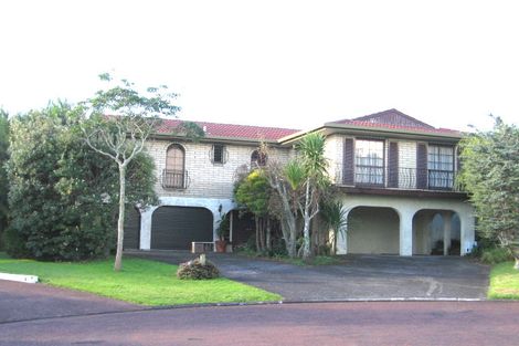 Photo of property in 8 Icarus Place, Half Moon Bay, Auckland, 2012