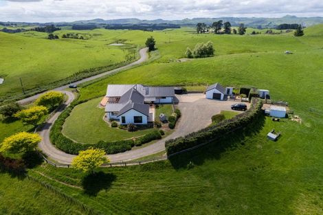 Photo of property in 14 Centre Road, Matamau, Dannevirke, 4977