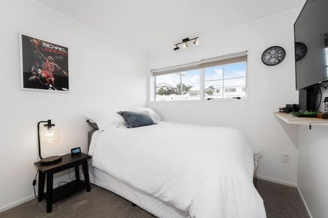 Photo of property in 35a Stanley Avenue, Milford, Auckland, 0620