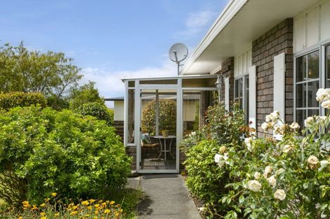 Photo of property in 11b Reeves Road, Acacia Bay, Taupo, 3330