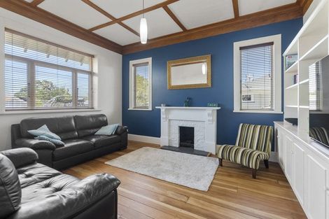 Photo of property in 1/50 Norwood Road, Bayswater, Auckland, 0622