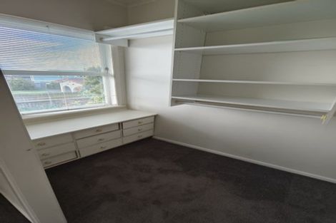 Photo of property in 1/3 Sunset Road, Totara Vale, Auckland, 0632