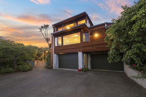 Photo of property in 11 Calypso Place, Rothesay Bay, Auckland, 0630