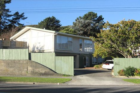 Photo of property in 123 Stokes Valley Road, Stokes Valley, Lower Hutt, 5019