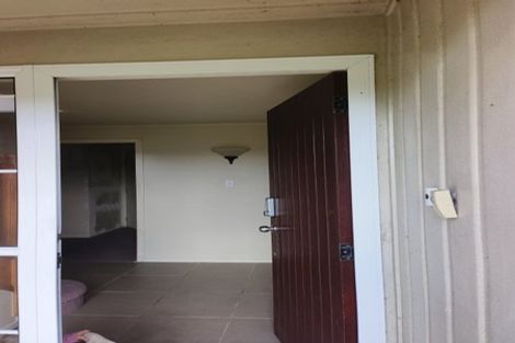 Photo of property in 1/3 Sunset Road, Totara Vale, Auckland, 0632