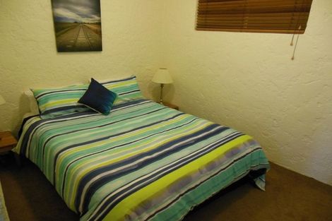 Photo of property in 2e Weranui Road, Waiwera, Orewa, 0994