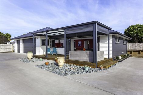 Photo of property in 32 Tairua Palms Place, Tairua, 3508