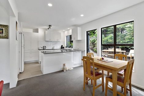 Photo of property in 10 Kimberley Way, Khandallah, Wellington, 6035