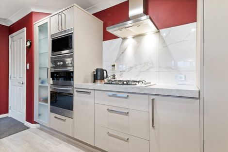 Photo of property in 7 Coolspring Way, Redwood, Christchurch, 8051