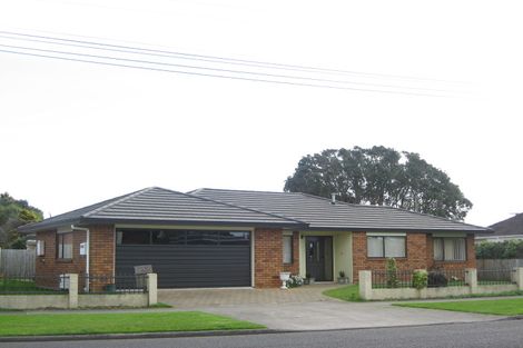 Photo of property in 122 Govett Avenue, Frankleigh Park, New Plymouth, 4310