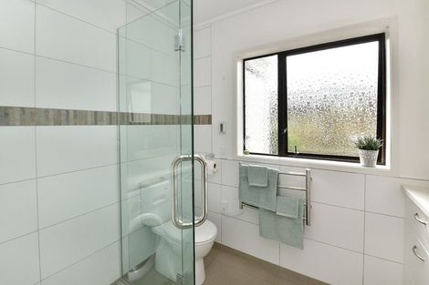 Photo of property in 12 Bellbird Place, Orewa, 0931