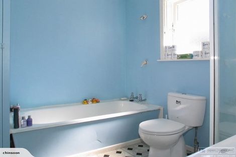 Photo of property in 357 Main Road, Tawa, Wellington, 5028