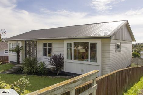 Photo of property in 82 Harrington Road, Henderson, Auckland, 0610