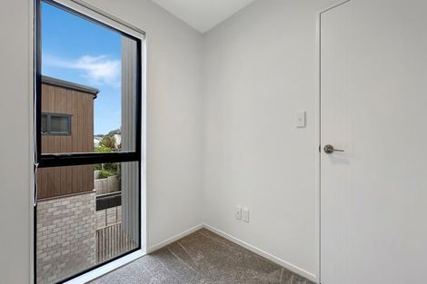 Photo of property in 140 Tiriwa Drive, Massey, Auckland, 0614