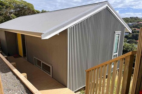 Photo of property in 39 Milne Terrace, Island Bay, Wellington, 6023