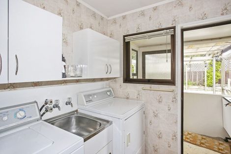 Photo of property in 6 Kowhai Place, Pukekohe, 2120