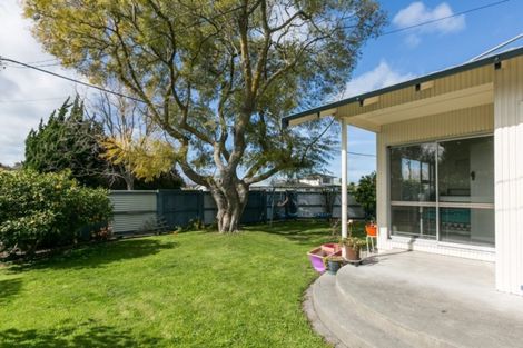 Photo of property in 28 Bowling Road, Greenmeadows, Napier, 4112