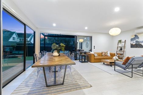 Photo of property in 34a Saltburn Road, Milford, Auckland, 0620