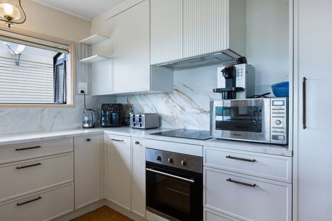 Photo of property in 20 Leslie Road, Cable Bay, 0420