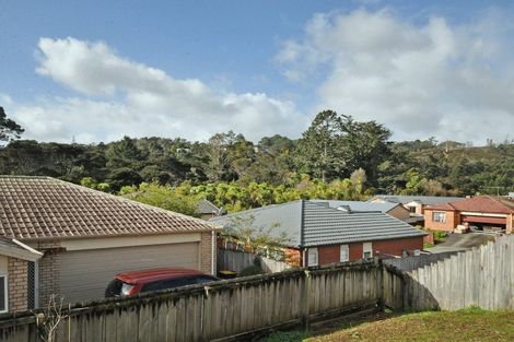 Photo of property in 56 Woodbank Drive, Glen Eden, Auckland, 0602