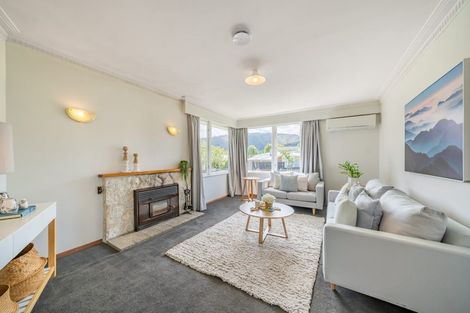 Photo of property in 16 Ruru Crescent, Heretaunga, Upper Hutt, 5018