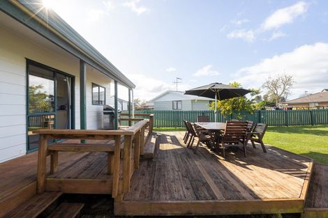 Photo of property in 18 Rosehill Place, Nawton, Hamilton, 3200