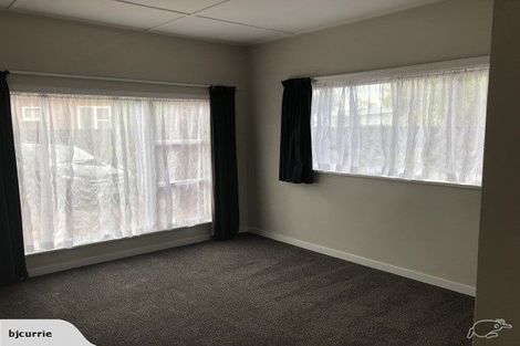 Photo of property in 12 Lifford Place, Awapuni, Palmerston North, 4412