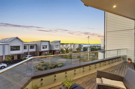 Photo of property in 4 Moki Place, Long Bay, Auckland, 0630