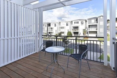 Photo of property in 24 Fernly Rise, Flat Bush, Auckland, 2019