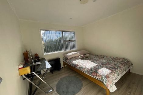 Photo of property in 42 Cyclarama Crescent, Massey, Auckland, 0614