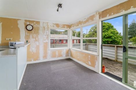Photo of property in 2 Spencer Street, Western Heights, Rotorua, 3015