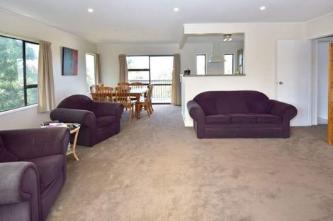 Photo of property in 15 Elizabeth Drive, West Harbour, Auckland, 0618