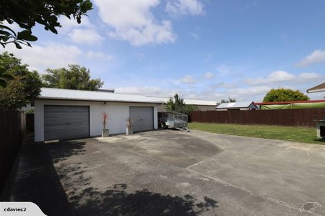 Photo of property in 48 Acacia Street, Kelvin Grove, Palmerston North, 4414