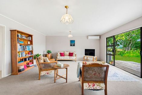 Photo of property in 140 Craig Road, Pollok, Waiuku, 2683