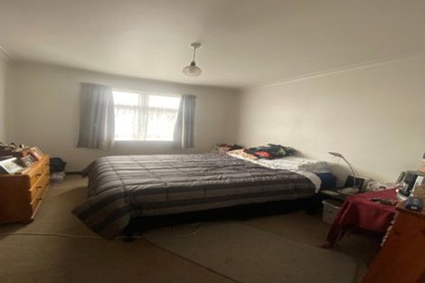 Photo of property in 2 Liverpool Street, Takaro, Palmerston North, 4412