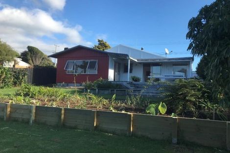 Photo of property in 47 Wairau Road, Oakura, 4314