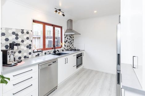 Photo of property in 83 Dixon Road, Glenview, Hamilton, 3206