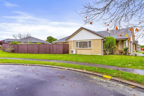 Photo of property in 2 Marlon Lane, East Tamaki, Auckland, 2016
