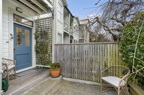 Photo of property in 1/23 Glenbervie Terrace, Thorndon, Wellington, 6011