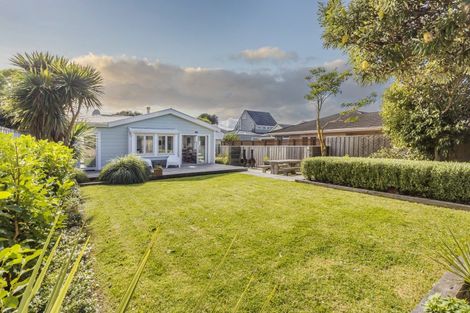 Photo of property in 6 Monro Street, Seatoun, Wellington, 6022