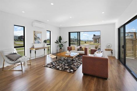 Photo of property in 3 Kaitiaki Drive, Clarks Beach, 2122