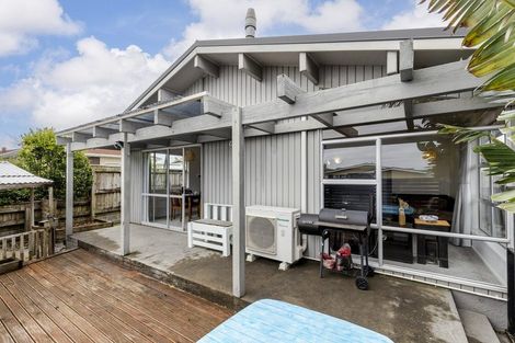 Photo of property in 8 Evelyn Place, Welbourn, New Plymouth, 4310