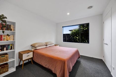 Photo of property in 5 Augusta Grove, Waiwhakaiho, New Plymouth, 4312