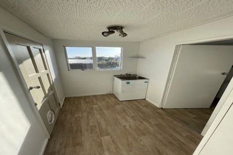 Photo of property in 53 Batten Grove, The Pines Beach, 7630