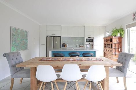 Photo of property in 60 Beach Road, Castor Bay, Auckland, 0620