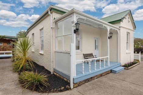 Photo of property in 12 Neesons Way, Glendene, Auckland, 0602